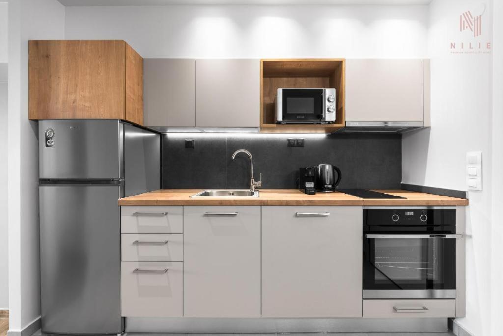Appartamento Big Apple Aprts, Nilie Hospitality Mgmt Salonicco Esterno foto
