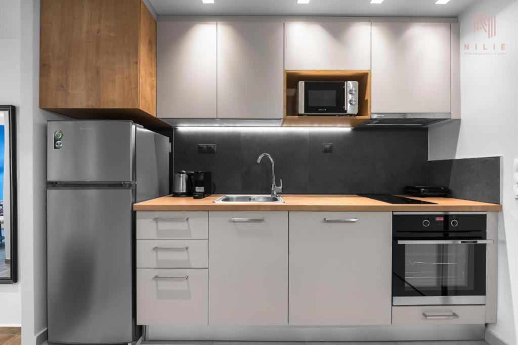 Appartamento Big Apple Aprts, Nilie Hospitality Mgmt Salonicco Esterno foto